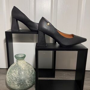 Chic Black Block Heel Pumps